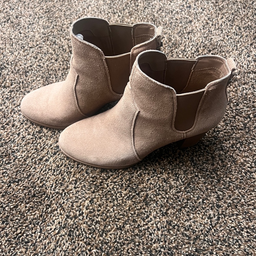 Women's Tan Suede Ankle Boots
